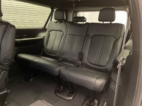 New 2025 Jeep Wagoneer Series II image 19