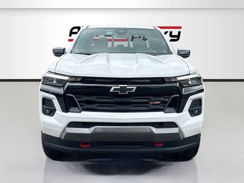 Used 2024 Chevrolet Colorado Z71 w/ Z71 Convenience Package 2 AWD/4WD image 2