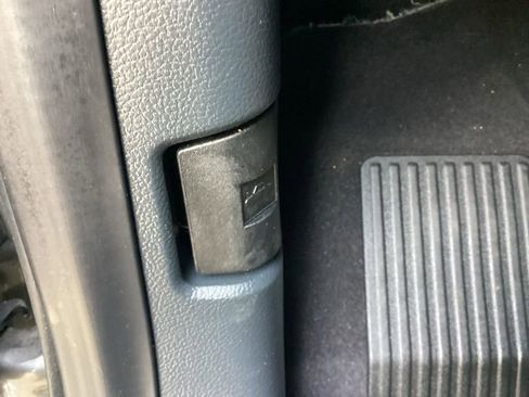 Used 2023 Ford F150 XLT image 61