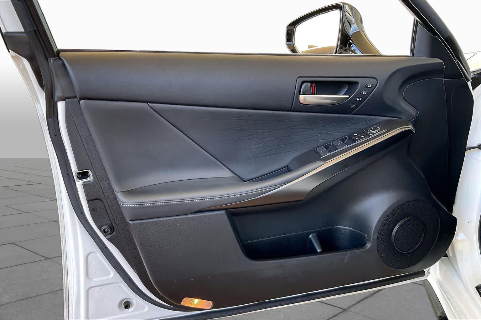 Used 2023 Lexus IS 350 F Sport RWD image 19