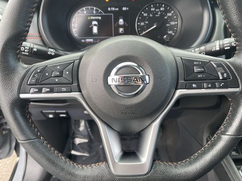 Used 2021 Nissan Kicks SR w/ Interior Electronics Package FWD image 19
