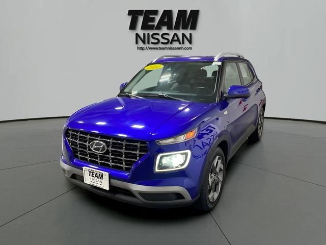 Used 2022 Hyundai Venue Limited FWD image 3