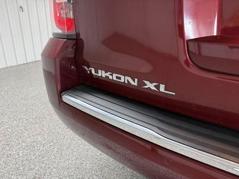 Used 2019 GMC Yukon XL Denali w/ Denali Ultimate Package AWD/4WD image 8