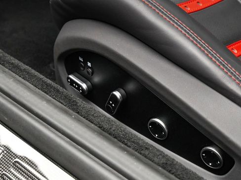 Used 2018 Ferrari GTC4Lusso image 58