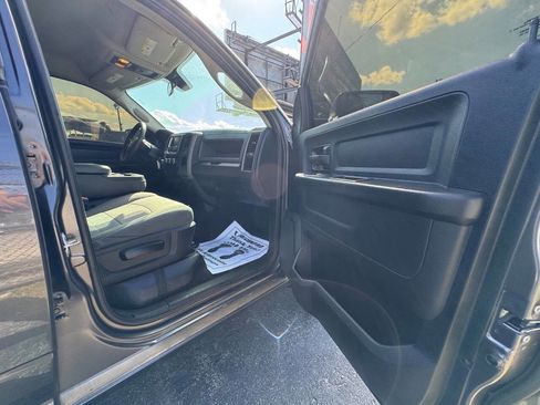 Used 2018 RAM 1500 Express image 19