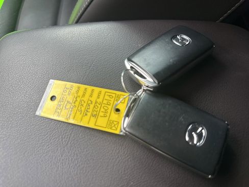 Used 2023 MAZDA CX-5 Signature image 15