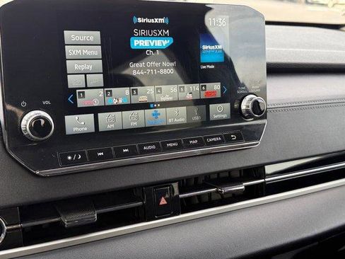 Used 2024 Mitsubishi Outlander SE image 25