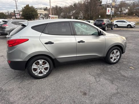 Used 2012 Hyundai Tucson GL image 13