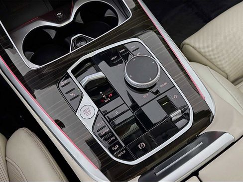 Used 2025 BMW X7 xDrive40i image 37