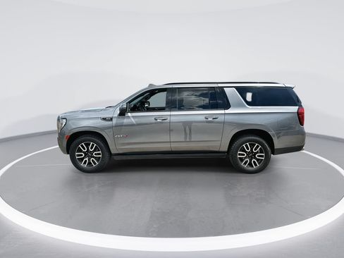 Used 2022 GMC Yukon XL AT4 AWD/4WD image 5