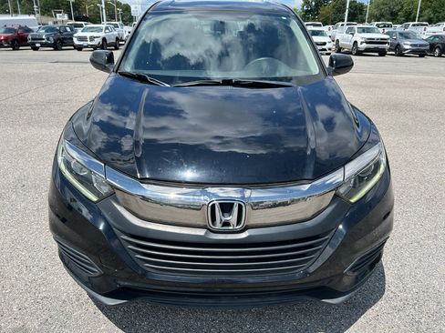 Used 2019 Honda HR-V LX image 2