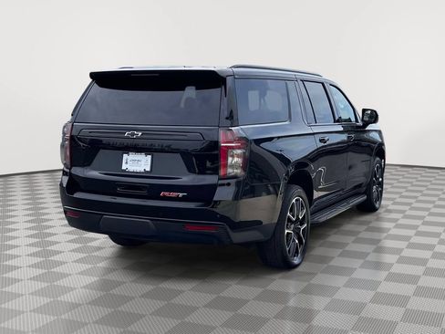 Used 2024 Chevrolet Suburban RST w/ Luxury Package AWD/4WD image 7