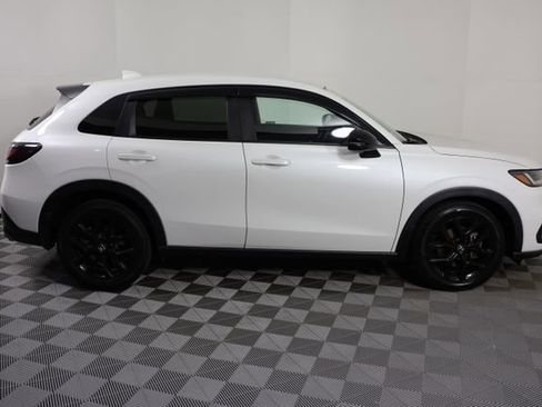 Certified 2023 Honda HR-V Sport image 9