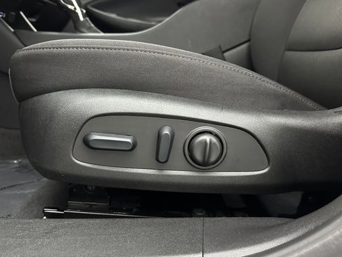 Used 2025 Chevrolet Malibu LT image 25