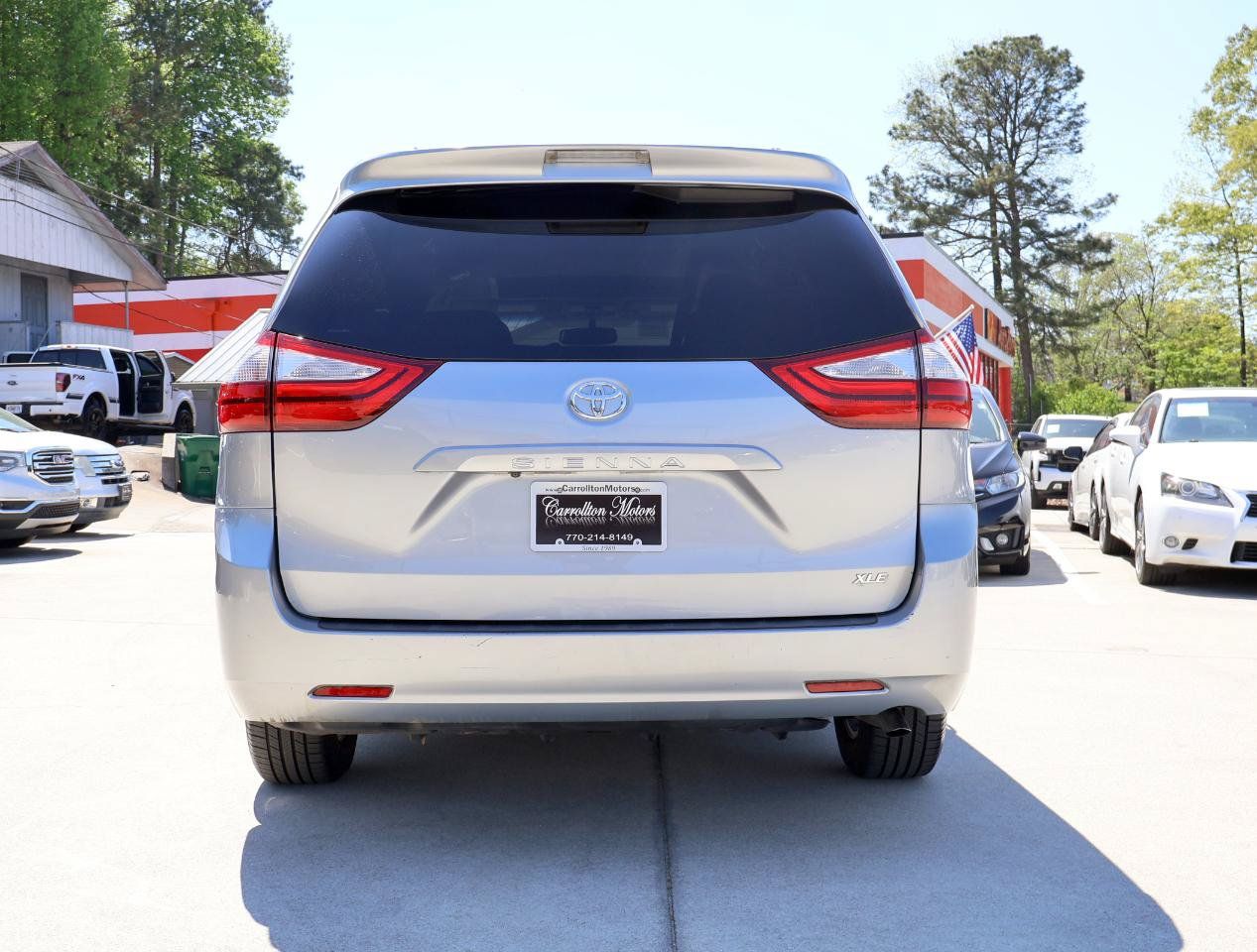 Used 2015 Toyota Sienna XLE FWD image 5