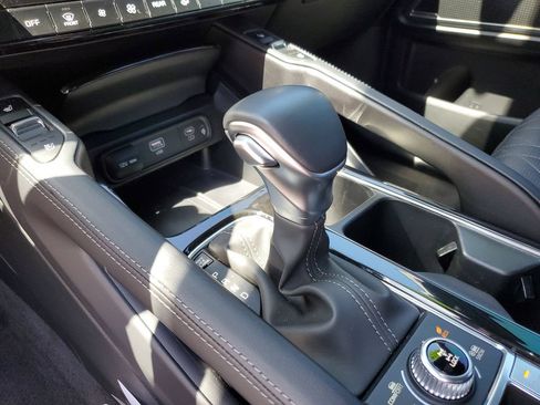 Used 2025 Kia Telluride EX X-Line AWD/4WD image 29