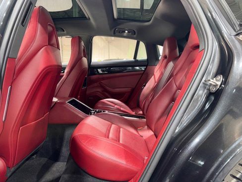 Used 2017 Porsche Panamera image 13