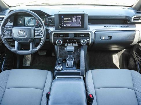 Certified 2026 Toyota Tacoma SR5 AWD/4WD image 15