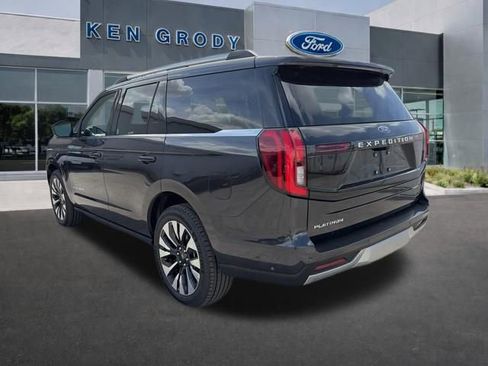 Used 2025 Ford Expedition Platinum w/ Driver's Package image 5
