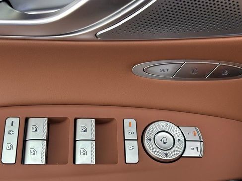Certified 2026 Genesis GV70 2.5T Advanced AWD/4WD image 19