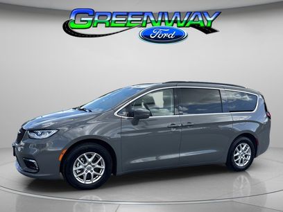 Used 2022 Chrysler Pacifica Touring-L