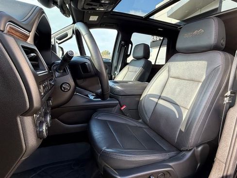 Used 2023 Chevrolet Tahoe High Country image 15