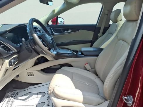 Used 2019 Lincoln Nautilus Reserve AWD/4WD image 12