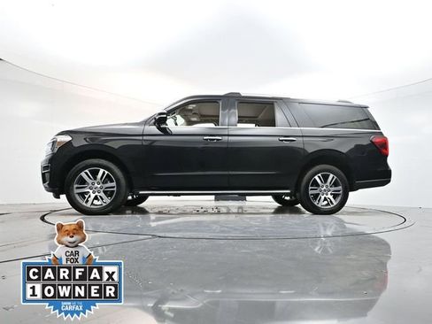 Used 2022 Ford Expedition Max Limited image 32