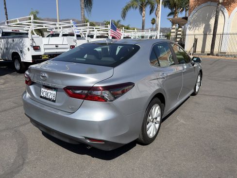 Used 2022 Toyota Camry LE w/ Convenience Package FWD image 8