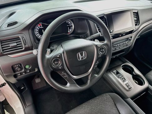 Used 2023 Honda Ridgeline Sport image 10