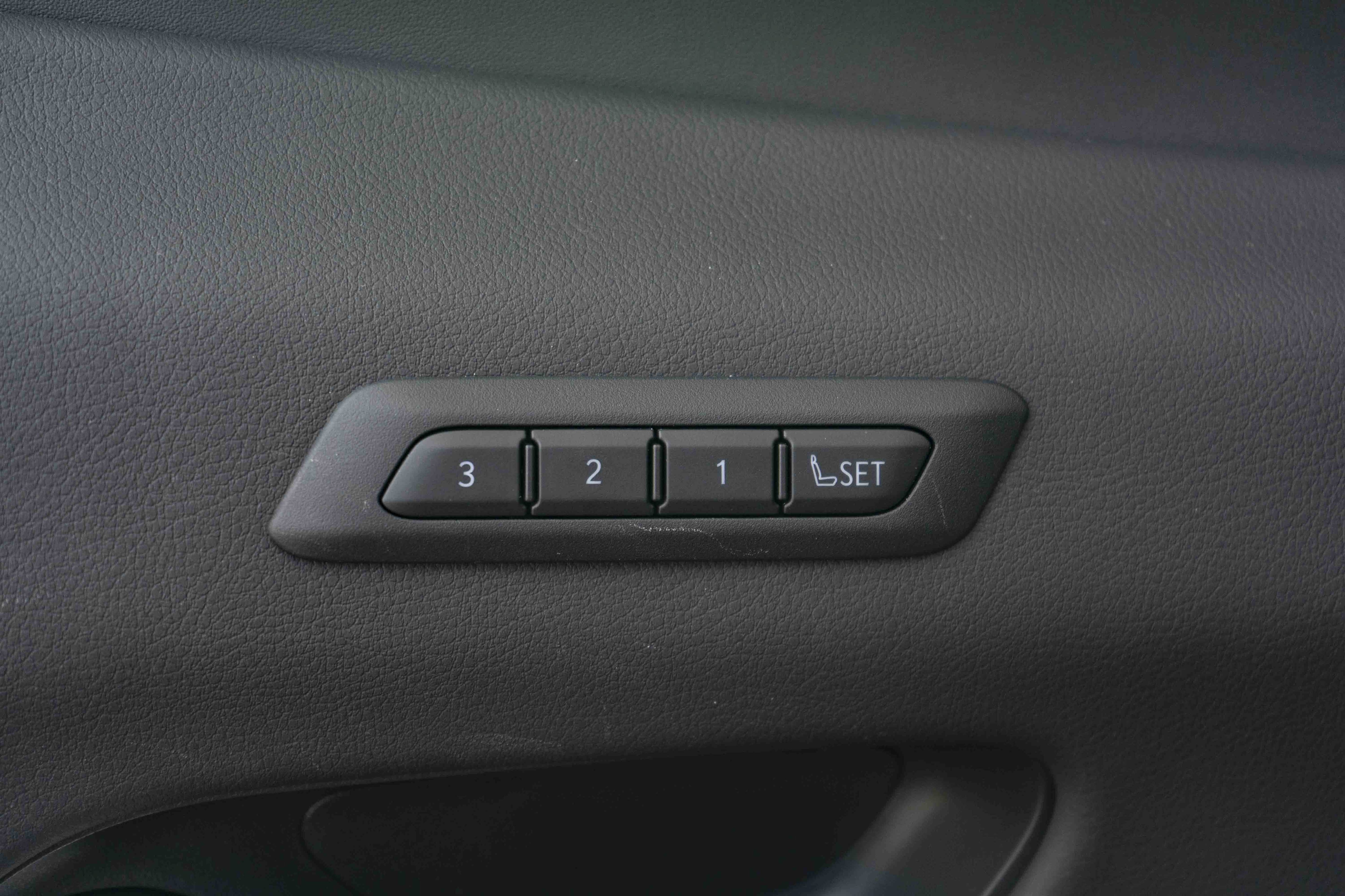 Used 2025 Lexus UX 300h AWD w/ Accessory Package (Z1) image 39