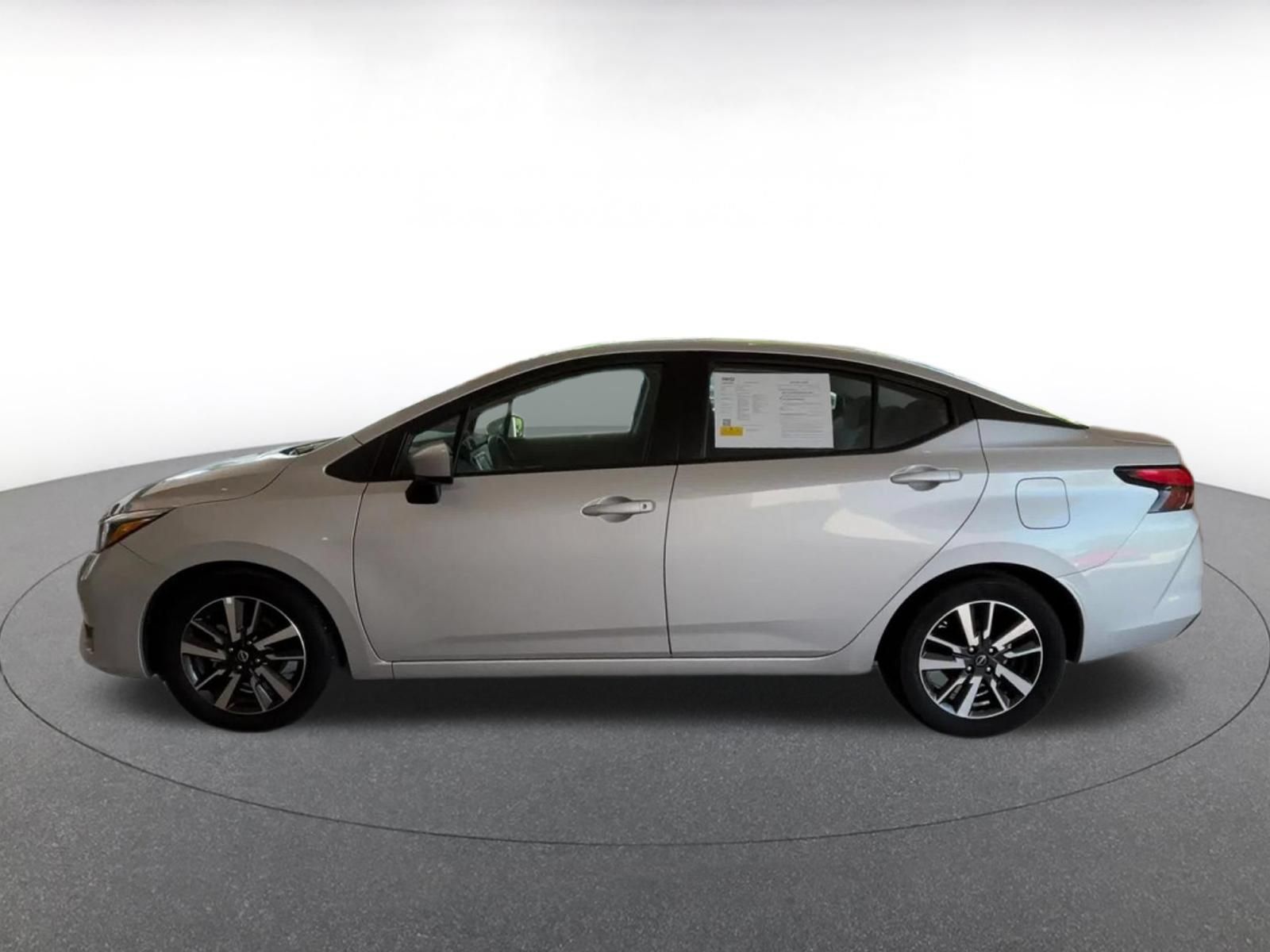 Used 2025 Nissan Versa SV FWD image 8