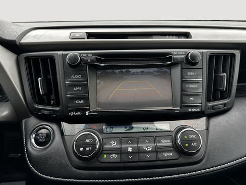 Used 2018 Toyota RAV4 XLE AWD/4WD image 15