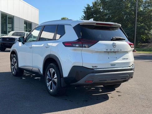 Certified 2023 Nissan Rogue SV w/ SV Premium B Package AWD/4WD image 4