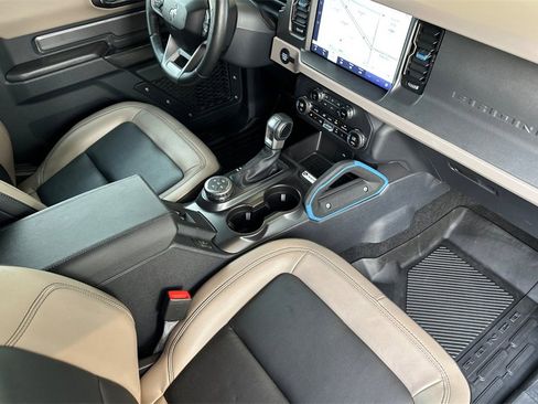 Used 2024 Ford Bronco Wildtrak image 16