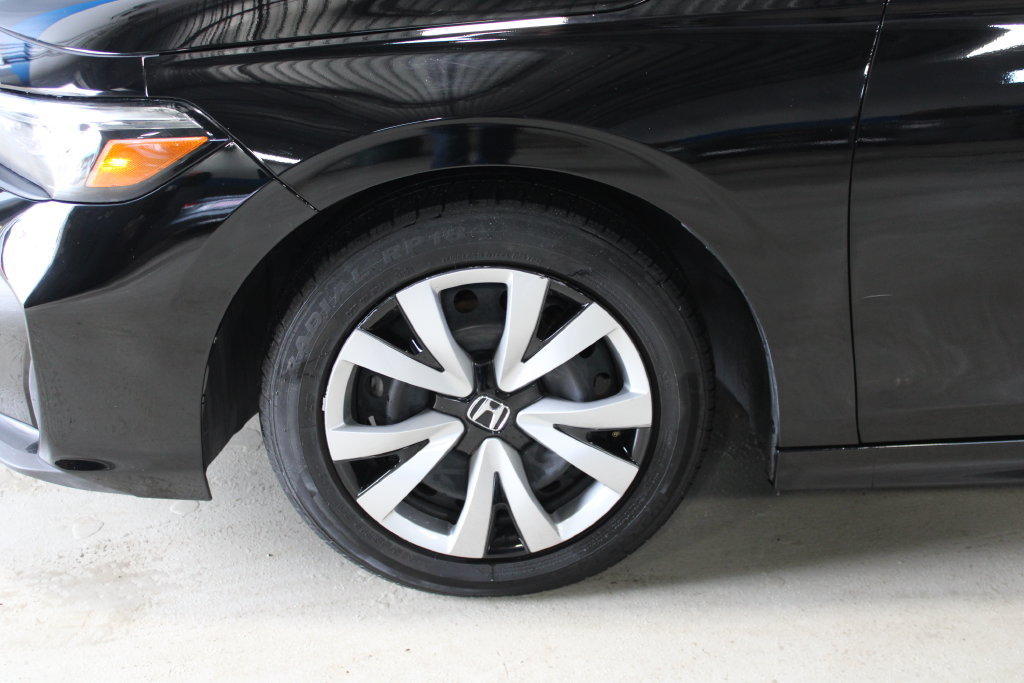 Used 2025 Honda Civic LX image 4