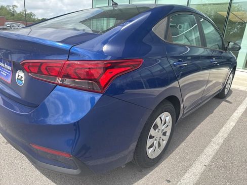 Certified 2022 Hyundai Accent SE image 11