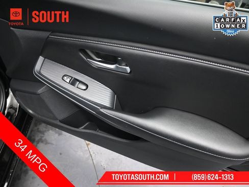 Used 2025 Nissan Sentra SV FWD image 32
