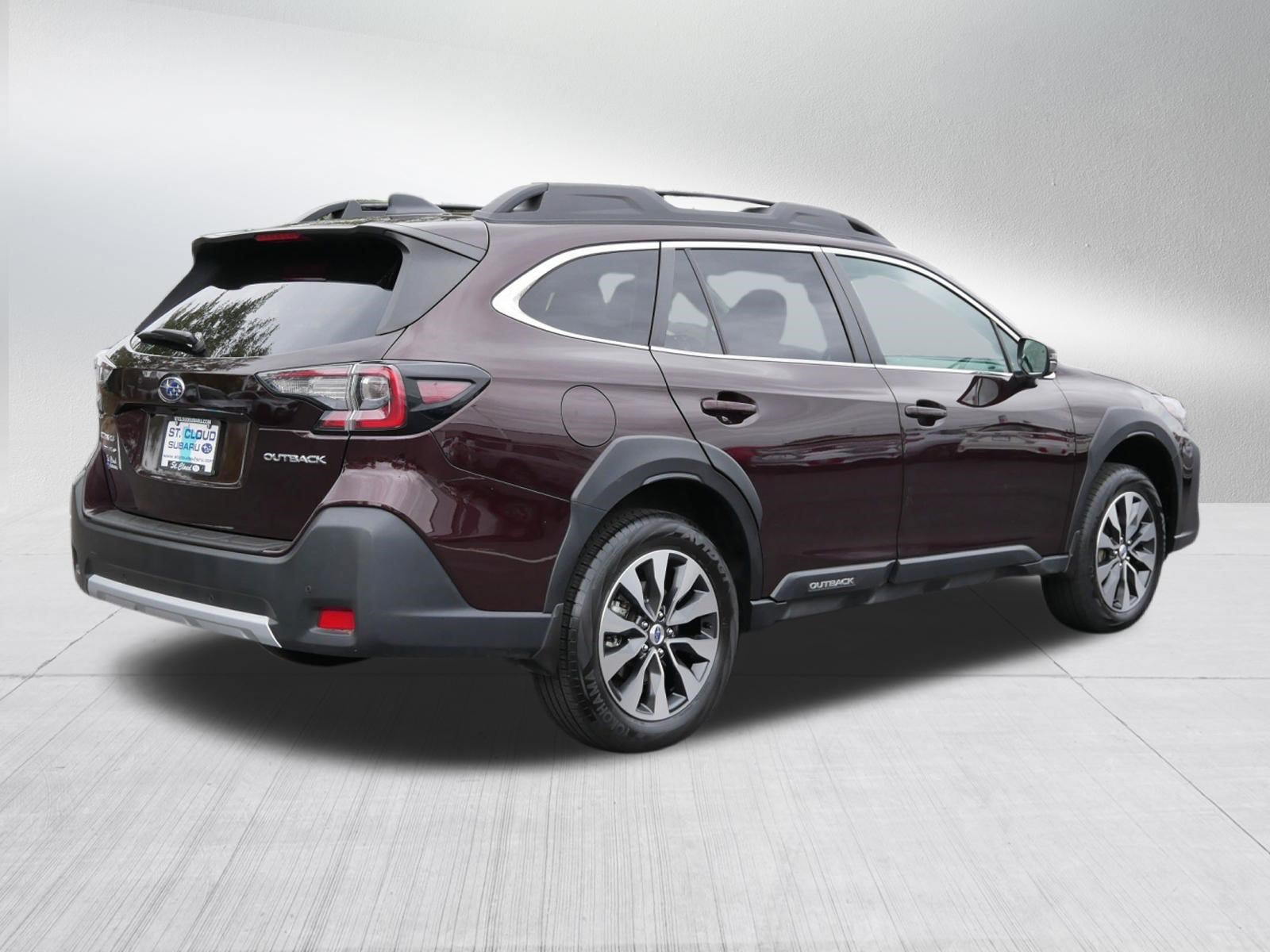 Certified 2024 Subaru Outback Limited AWD/4WD image 7