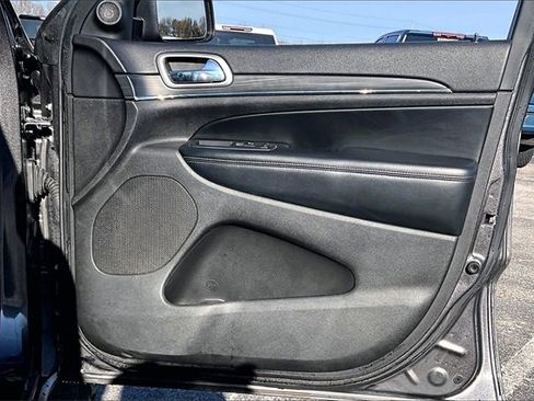 Used 2019 Jeep Grand Cherokee Limited w/ Trailer Tow Group IV image 28