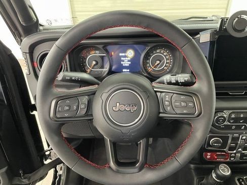 Used 2024 Jeep Wrangler Unlimited Rubicon w/ XTREMEE 35" Tire Package AWD/4WD image 15