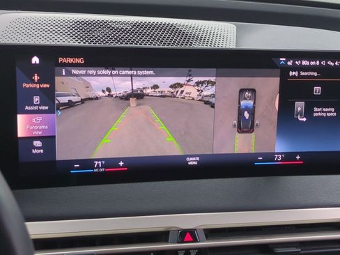 Used 2023 BMW iX xDrive50 w/ Sport Package image 17