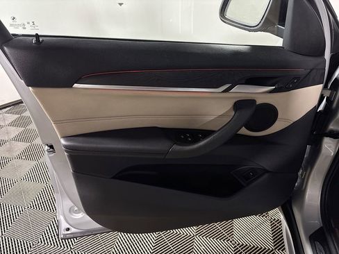 Used 2017 BMW X1 xDrive28i image 10