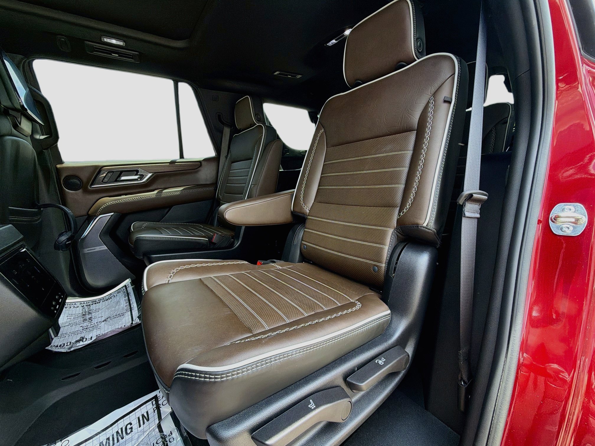 Used 2025 GMC Yukon Denali Ultimate AWD/4WD image 23