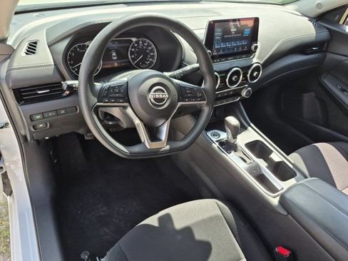 Used 2025 Nissan Sentra SV FWD image 15