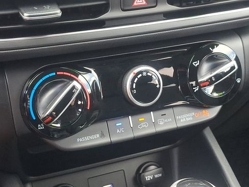 Certified 2023 Hyundai Kona SEL AWD/4WD image 16