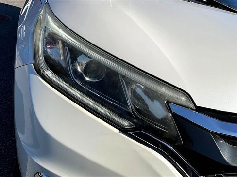 Used 2016 Honda CR-V Touring image 32