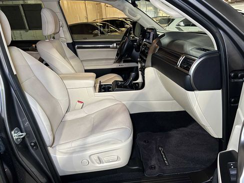 Used 2023 Lexus GX 460 Premium w/ Premium Plus Package image 12