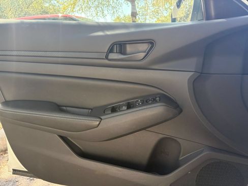 Used 2026 Nissan Altima 2.5 SV FWD image 15
