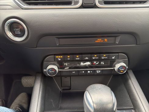 Used 2019 MAZDA CX-5 Touring image 18